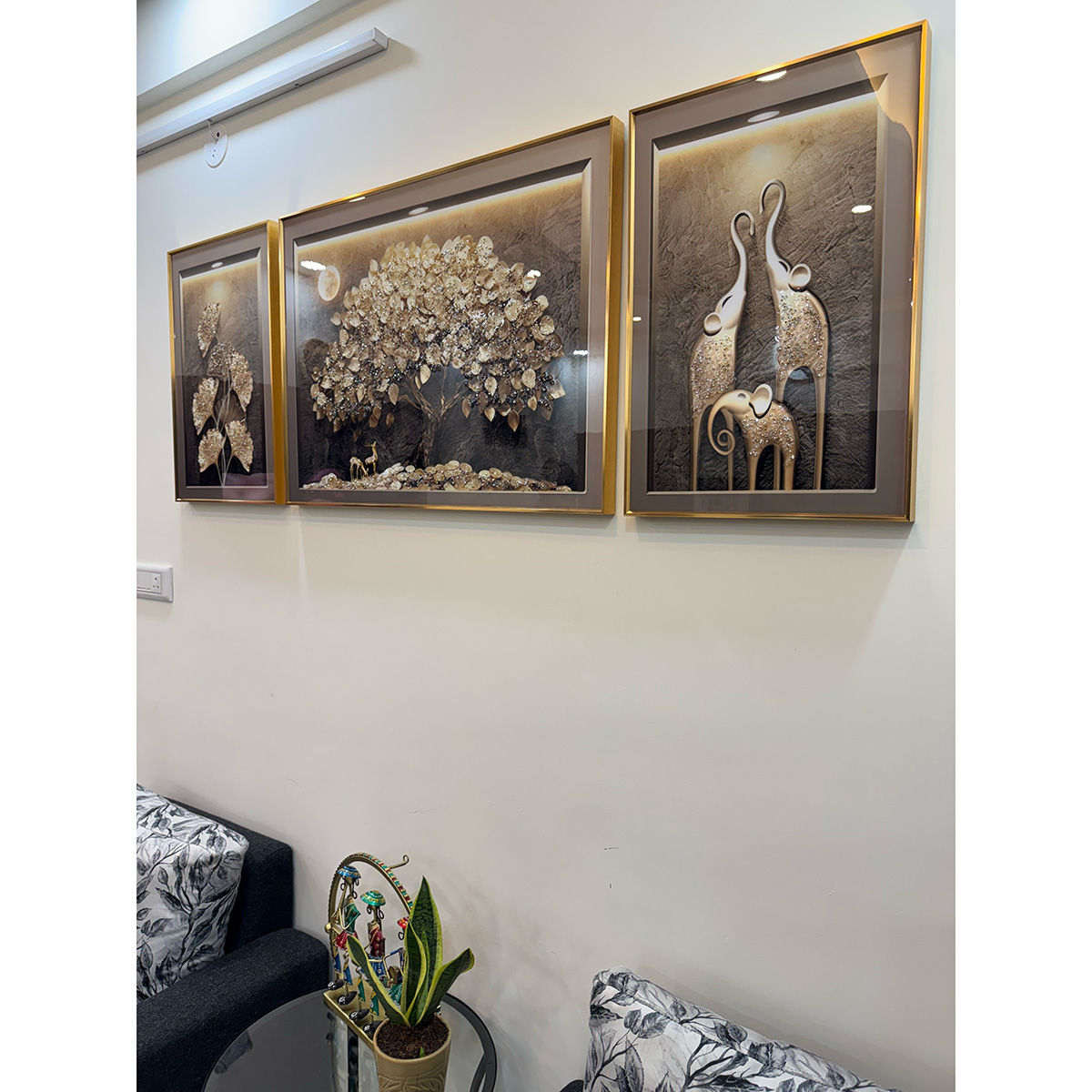 Golden Essence Modern Glass Painting - Set of 3 - Image 4