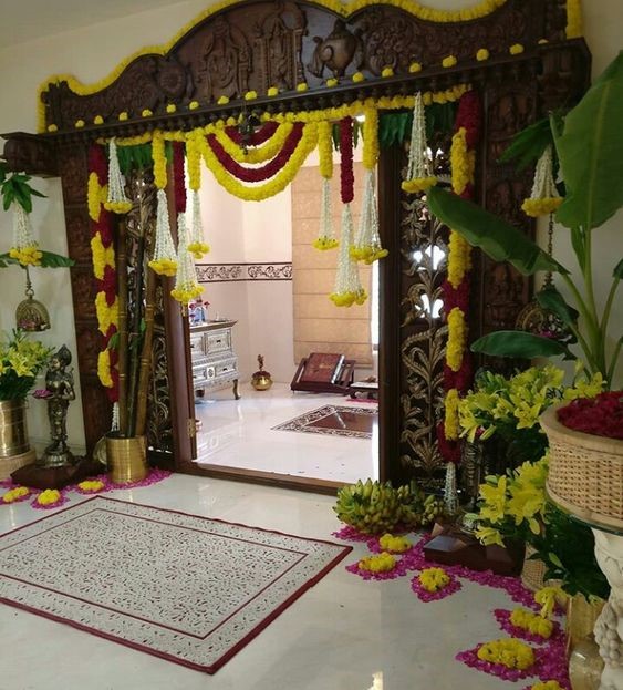 home entrance decoration with flowers