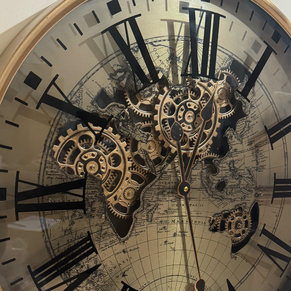 Mechanical Atlas Moving Gear Wall Clock - Image 6