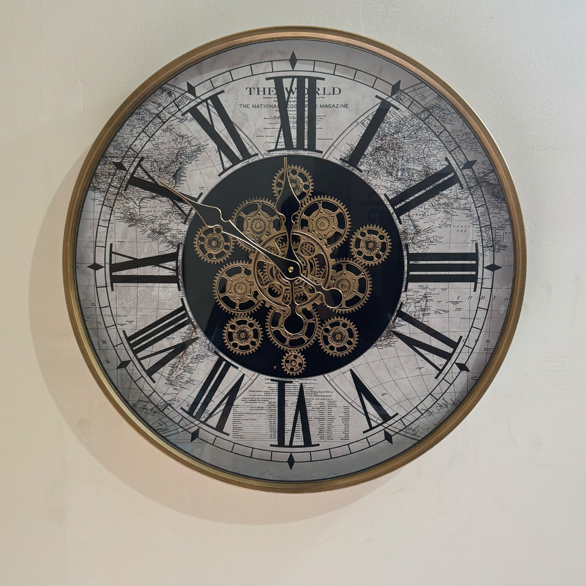 The Timekeeper's Atlas Moving Gear Clock - Image 3